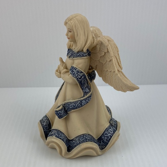Sarah's Angels Dove Figurine by Mindspring Studios 2005 Resin - Picture 4 of 10